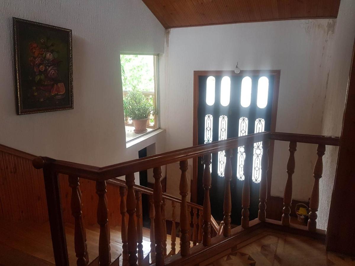 Hotel Shaumiani Кутаїсі Екстер'єр фото